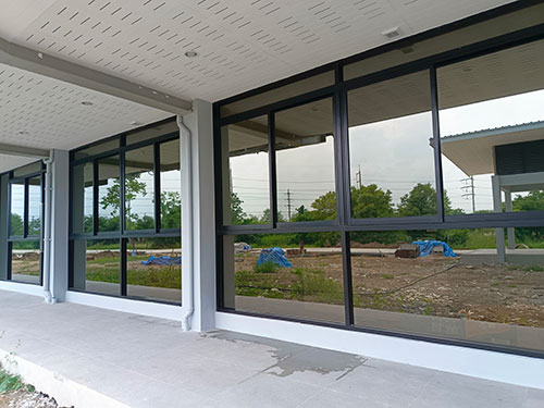 ฟิล์มติดอาคาร